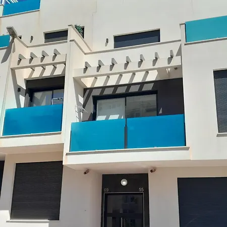 Fraescht Med Delad Pool 아파트 *