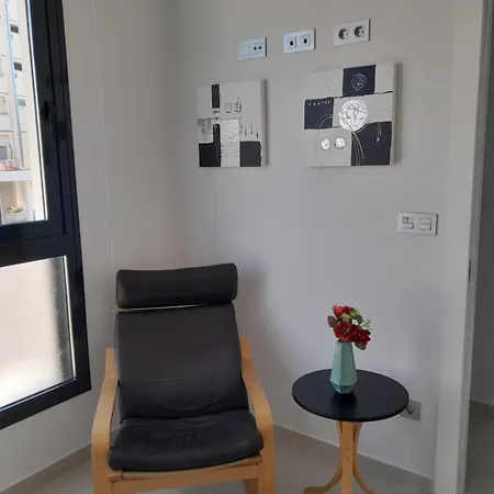 Fraescht Med Delad Pool *