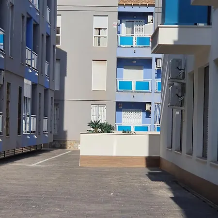 Fraescht Med Delad Pool Apartment Torrevieja